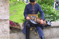 Ungarn, Budapest, Burg Vajdahunyad, Drehleierspieler