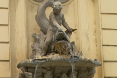Österreich, Wien, Brunnen "Knabe mit Delfin"