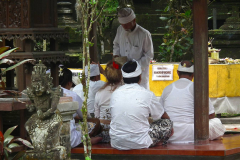 Bali, Batu Karu Tempel