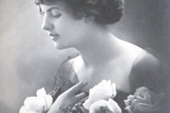 1913