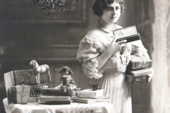 1921