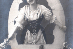 1923