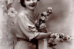 1944