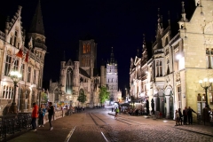 Belgien, Gent, Sint-Niklaaskerk und Belfried bei Nacht