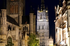 Belgien, Gent, Sint-Niklaaskerk und Belfried bei Nacht