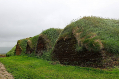 Nordisland, Museumshof Glaumbaer, Rückseite der Grassodenhäuser