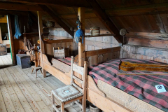 Nordisland, Museumshof Glaumbaer, Die Bettstube der Landarbeiter, In einem Bett schliefen oftmals zwei Personen, Gegessen wurde auf dem Bett