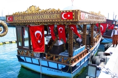 Istanbul, Imbiss-Fischerboot