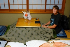 Japan, Koya-san, Tempelübernachtung, Kotatsu (beheizter Tisch)
