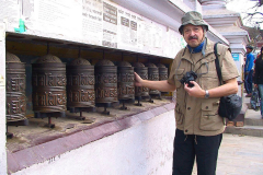 Nepal, Kathmandu, Tempelanlage Swayambhunath, Gebetsmühlen