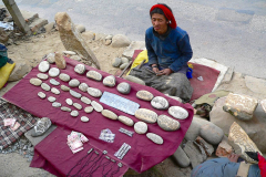 Nepal, Kathmandu, Tibetische Manisteine