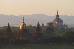 Myanmar, Bagan, Abendstimmung von der Shwesandaw Pagode