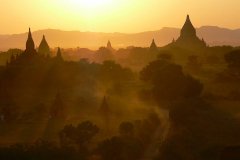 Myanmar, Bagan, Abendstimmung von der Shwesandaw Pagode