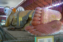 Myanmar, Yangon, Kyaukthatgyi Pagode, 70 m langer Liegender Buddha