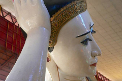 Myanmar, Yangon, Kyaukthatgyi Pagode, Liegender Buddha