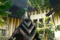 Myanmar, Yangon, Kandawgyi Palace Hotel