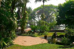 Myanmar, Yangon, Tropischer Garten des Kandawgyi Palace Hotel