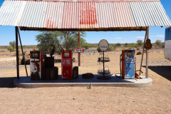 Namibia, Unterwegs nach Lüderitz, Alte Tankstelle