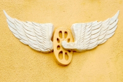 Namibia, Swakopmund, Ehemalige Kaserne, Geflügeltes Rad