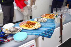 Namibia-Walvis-Bay-Sektfrühstück-mit-Austern