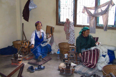 Nepal, Begegnungen unterwegs nach Bungamati, Besuch einer Spinnerei und Weberei