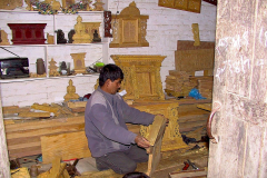 Nepal, Khokana Bungamati, Holzschnitzkunst