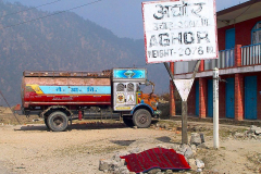 Nepal, Pass nach Daman