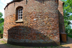 Niedersachsen, Wangerland, St. Jodocus Kirche St. Joost, Orkanflutmarke