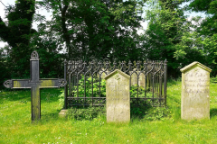 Niedersachsen, Wangerland, St. Jodocus Kirche St. Joost, Alte Grabsteine