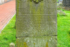 Niedersachsen, Wangerland, Kirche zum Heiligen Kreuz Pakens, Alter Grabstein
