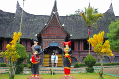 Sumatra, Bukittinggi, Museum Rumah Adat Baanjuang