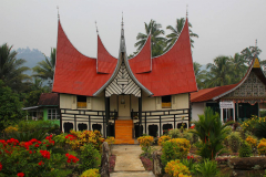 Sumatra, Ruma Gadang Bundokanuang