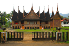 Sumatra, Istano Basa Pagaruyung
