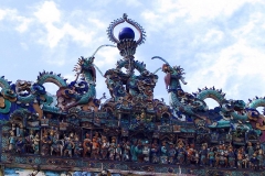 Saigon, Doppeldrachen auf dem Dach der Chua Thien Hau-Pagode